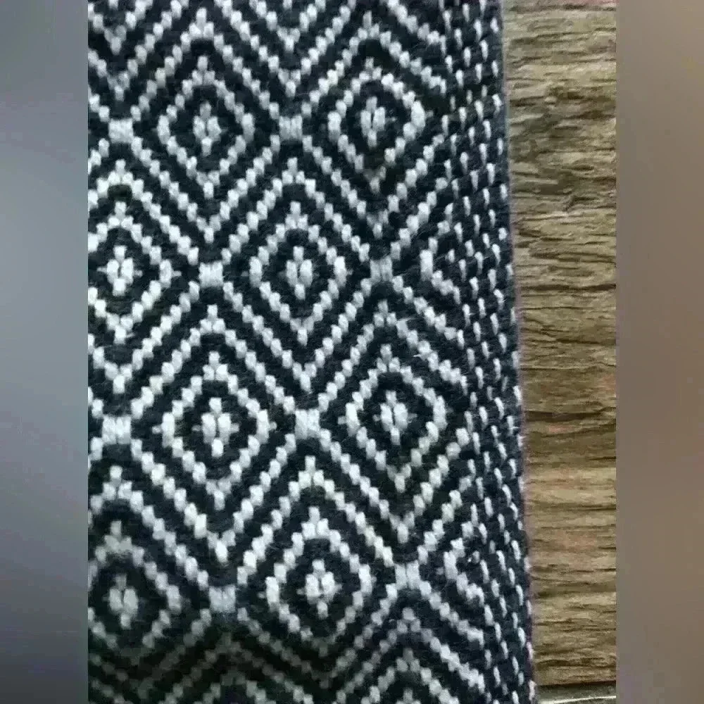 Table runner black and white geometrical cotton thick see measurements